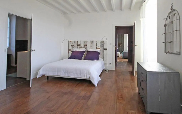 Gîte Laleu, 6 pièces, 10 personnes - FR-1-497-46