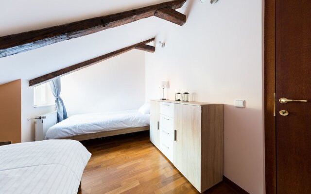 Апартаменты Boris' apartments Old Town Square комната для гостей