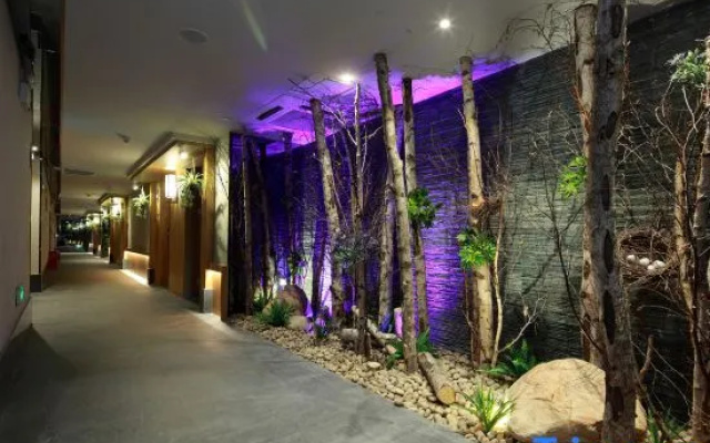 Grand Yiju Hotel (Nanjing Xinjiekou center)