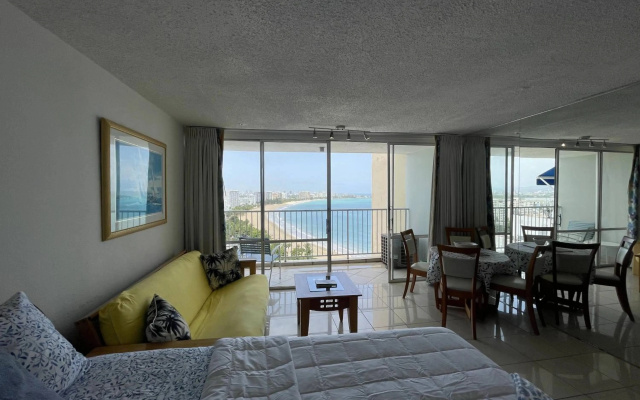 Tropical Studio at the Beach in Isla Verde