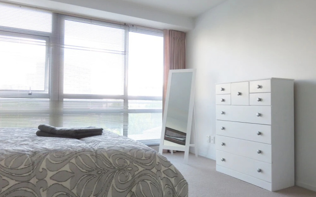 Luxury Apartment at Hobson Gardens
