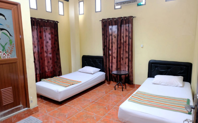 Hotel Puri Lembang Near Universitas Sulawesi Barat Majene