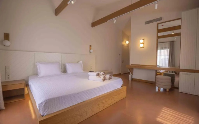 June Alaçatı (+15 Adult only)