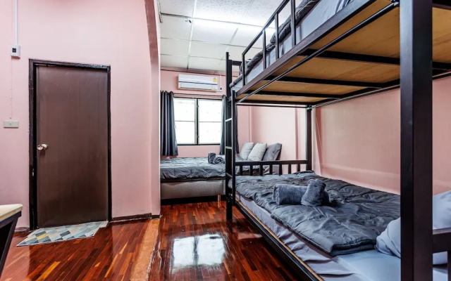 Baan Mee Suk Ayutthaya - Hostel