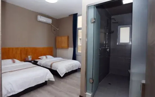 Huagang Hotel