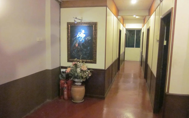 Western Island Hotel