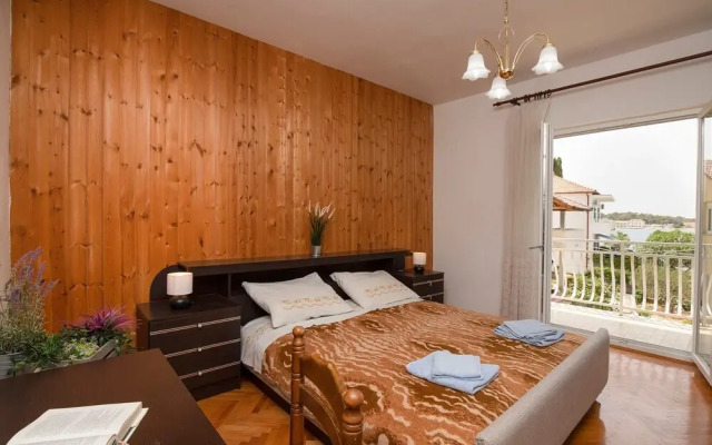 Beachfront Apartment Gaj 6