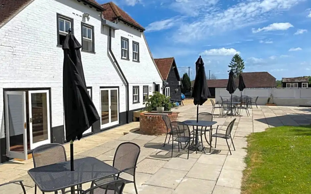 George & Dragon Country Pub & Hotel Wolverton Townsend