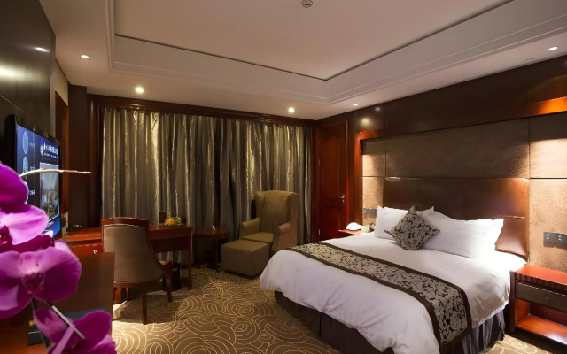 Yangzhou Wanda Yihua Hotel