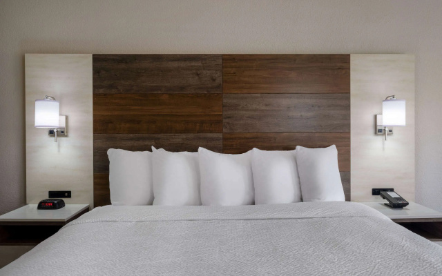 Days Inn by Wyndham Clemson
