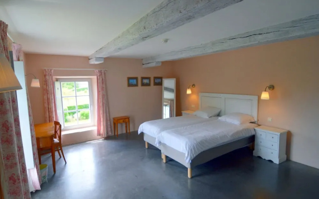 Elegant Estate Stay, Maredsous