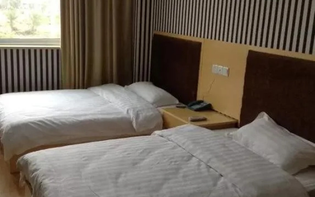 Golden Kylin Business Hotel