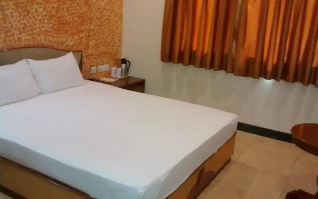 Wingston A Treehouse Hotel Mathura