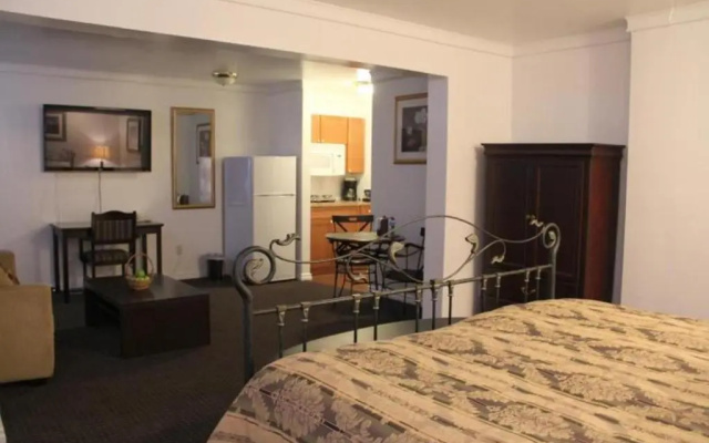 Acorn Motel