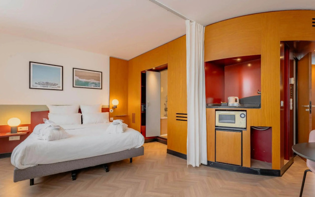 B&B HOTEL Calais Terminal Cité de l'Europe 4 étoiles