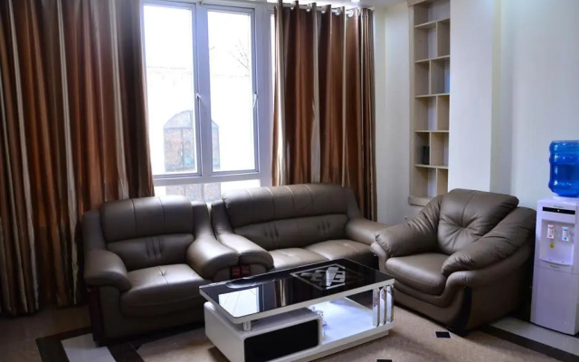 Tan Long Lach Tray Apartment