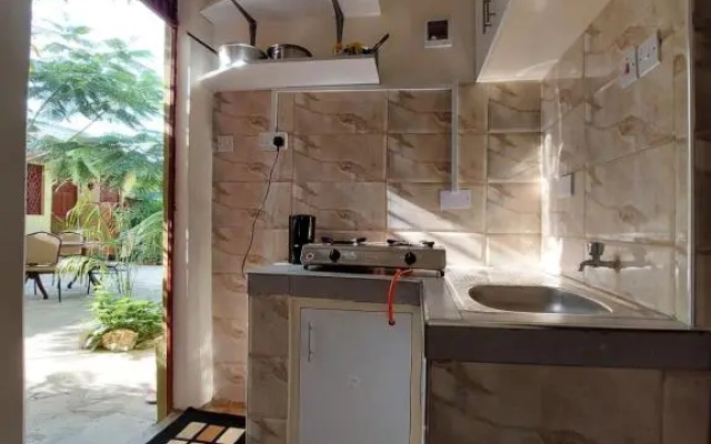Amarossi Rhino-Studio Terrace Apartment,Mtwapa