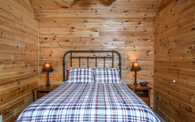 Hideout at Red Pines Holiday Home