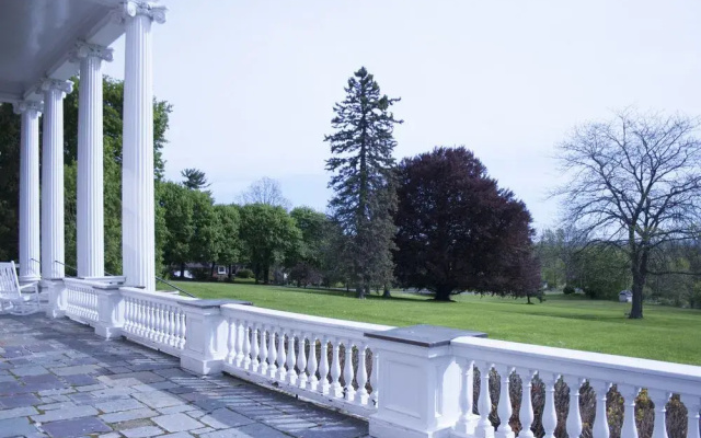 White Spring Manor