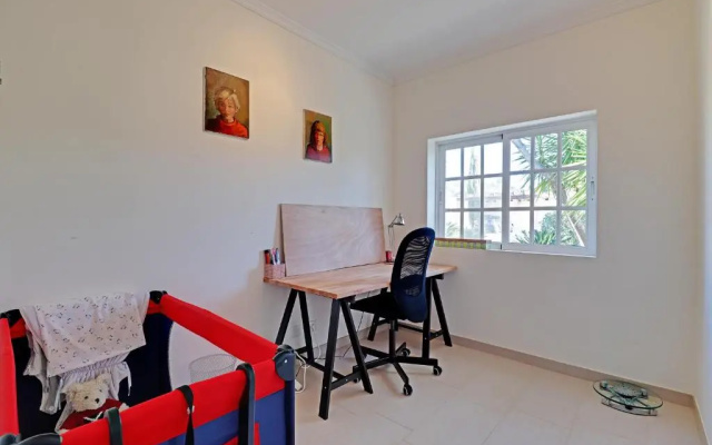 Casa de Apra by Portucasa