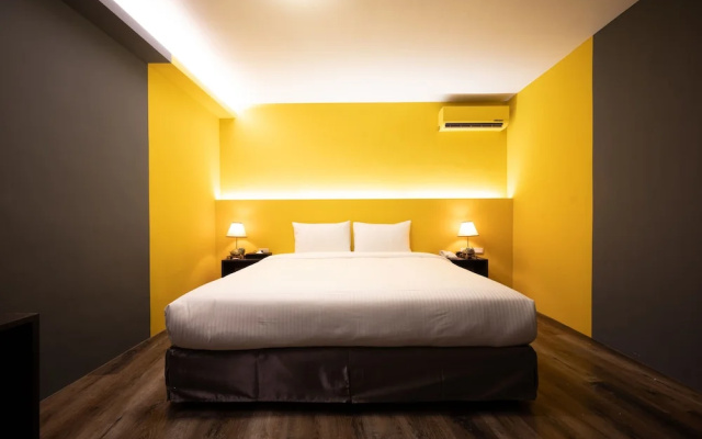 Yilan East Hotel