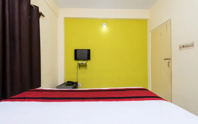OYO 10919 Amar Raj Rooms