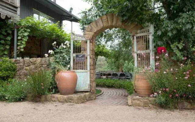 Feathertop Winery