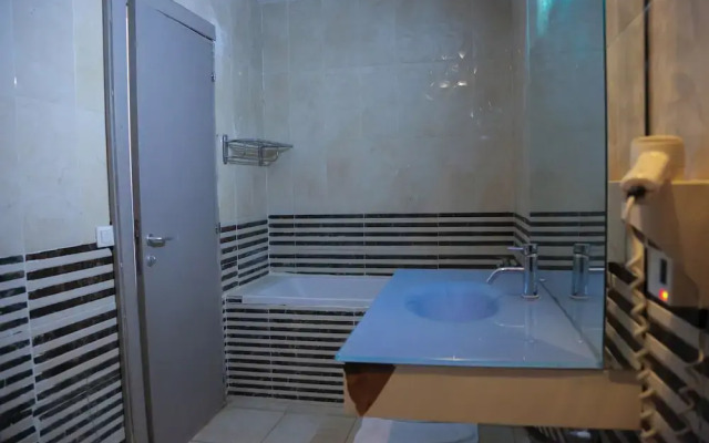 Hotel Tazi-Traditional Riad