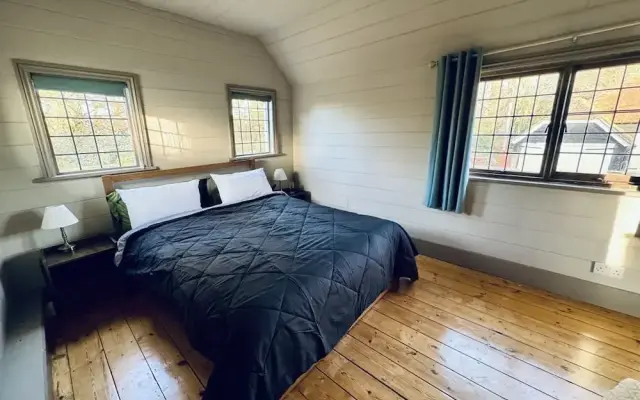 Coombe End Farmhouse Lodge - From 165 Per Night