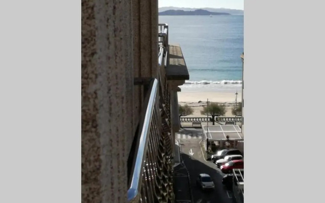 Apartamento Sanxenxo, 30 metros playa, céntrico.