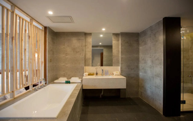 Lugu Lake Er San hotel
