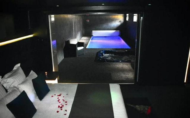 Suite avec piscine privée