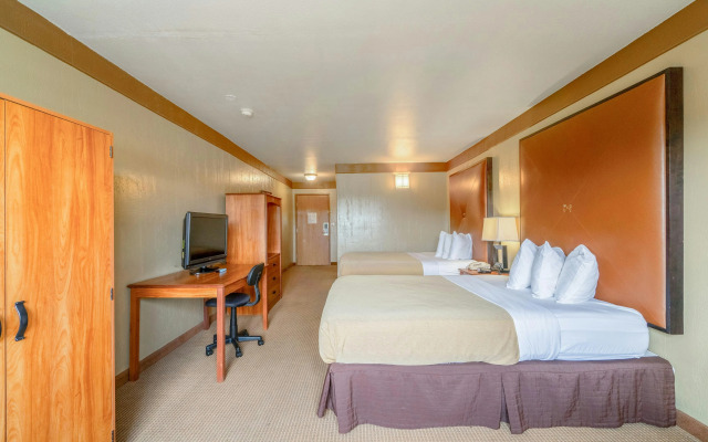 Days Inn & Suites by Wyndham Beeville