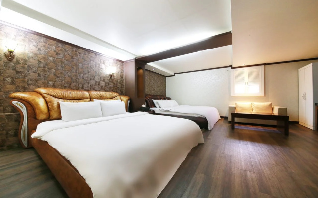Goodstay Diamond Hotel