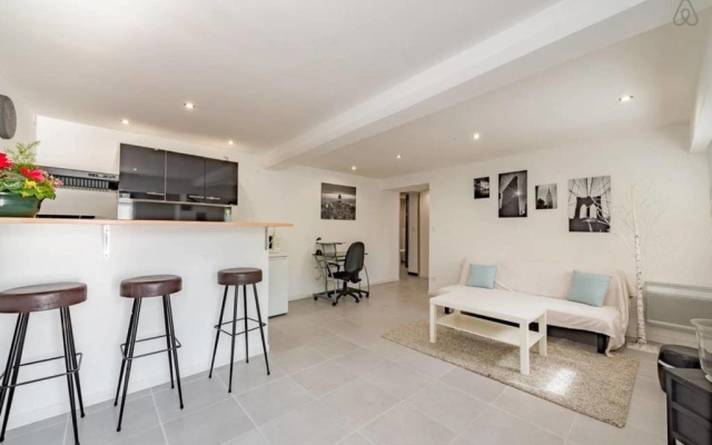 GuestReady - Modern and Spacious Flat near Vaise