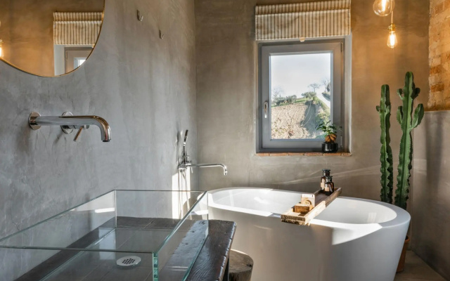 Charm and well-being in a rural setting. Dedicated to all those who seek comfort and style but love-Casa Rurale Botonto