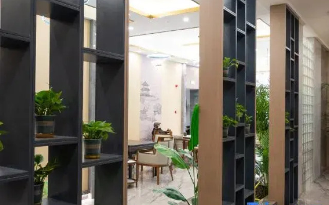 Lang Ting Hotel