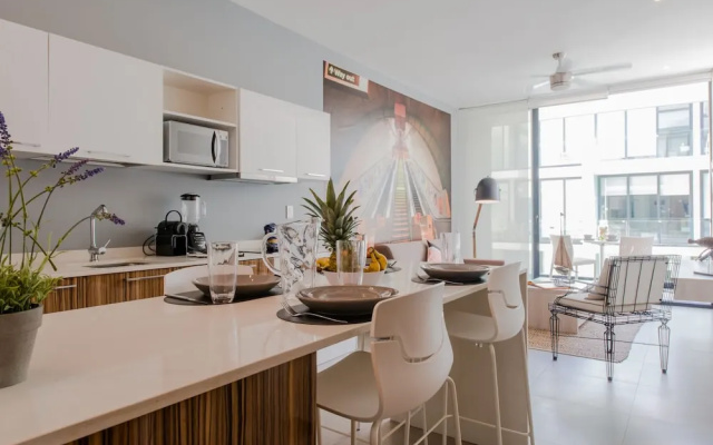 The City 1Bedroom Apartment with Terrace and 2 Pools