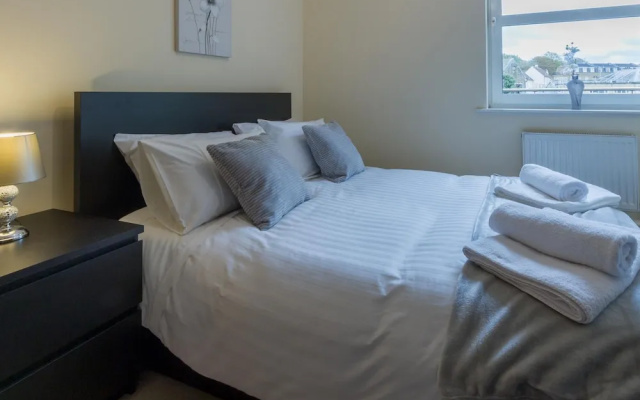 2-bedroom Apartment Riverside Wharf