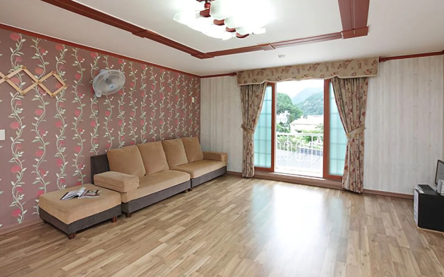 Muju Noble Pension