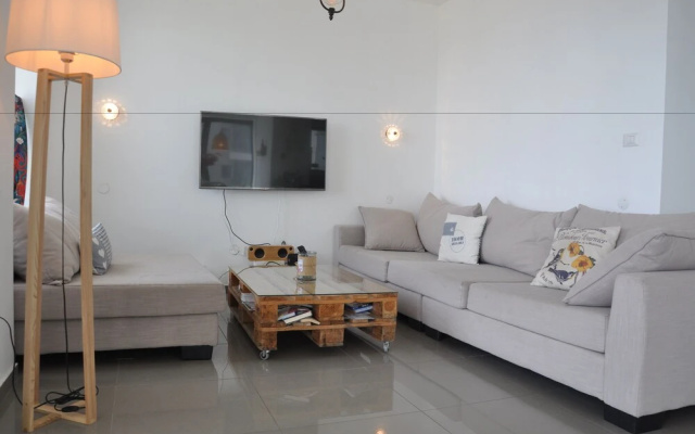 Isra Home Yitshak Sadeh 6 Apartment