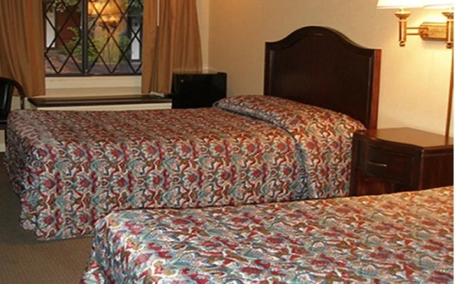 Red Carpet Inn Charlottesville