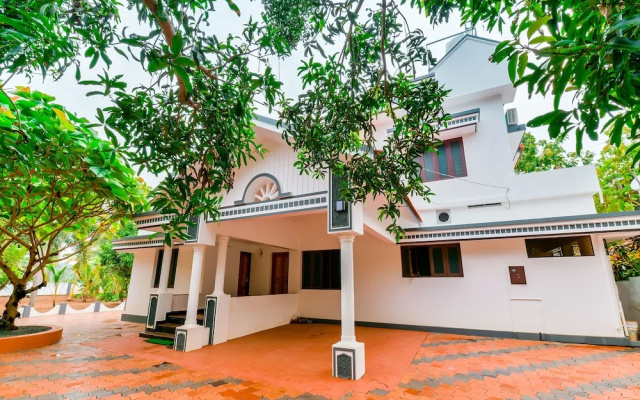 OYO 14638 Home Modern 3 BHK Manjali