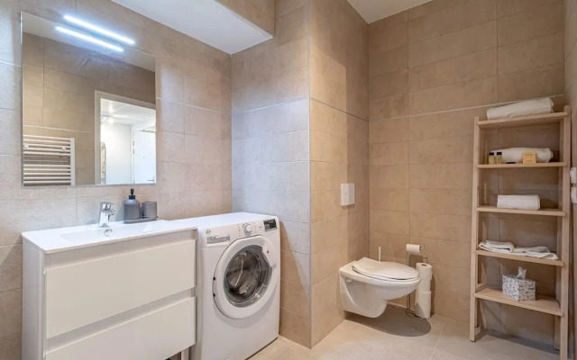 Superb new 2-room Apartment -parking Border Monac
