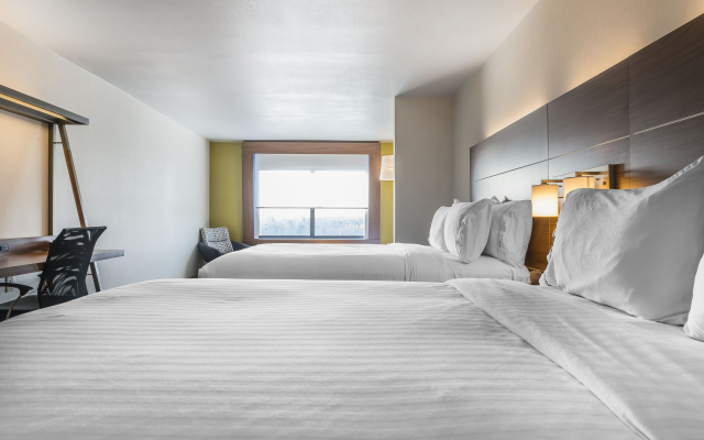 Holiday Inn Express & Suites Clarion by IHG