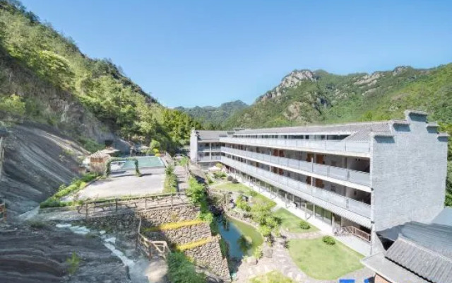 Xianju Yinquan Mountain Villa (Shenxianju Danzhu)