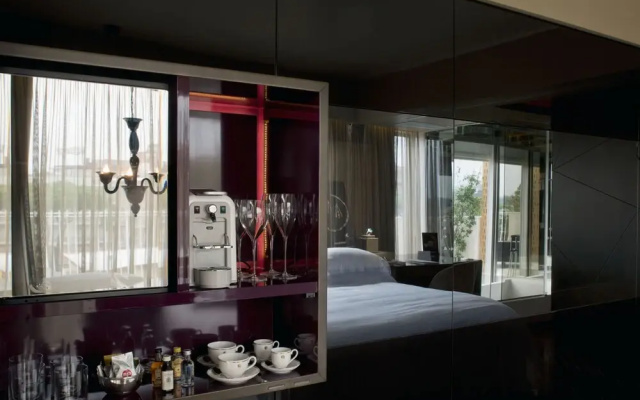 L'H Hotel