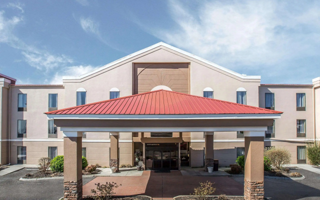 Quality Suites Morristown West