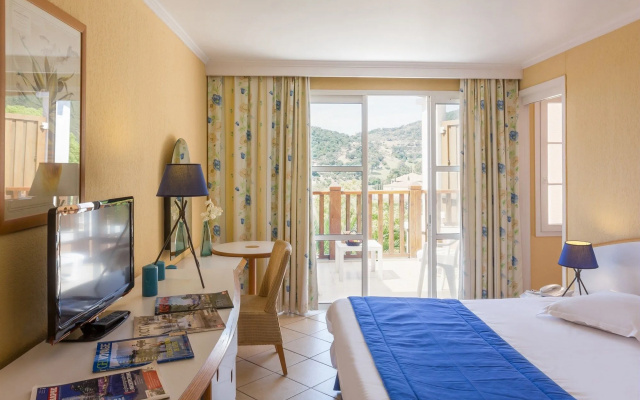 Village Cap Esterel Pierre & Vacances Hotel