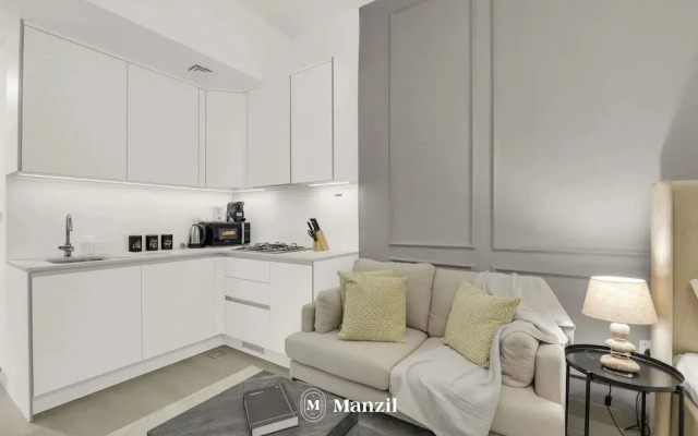 Manzil - Lux Studio close to Circle Mall